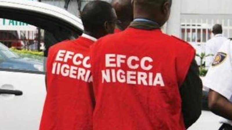 EFCC Arrests Female Cyber Fraudster On Fbi List, Arrests 113 Others