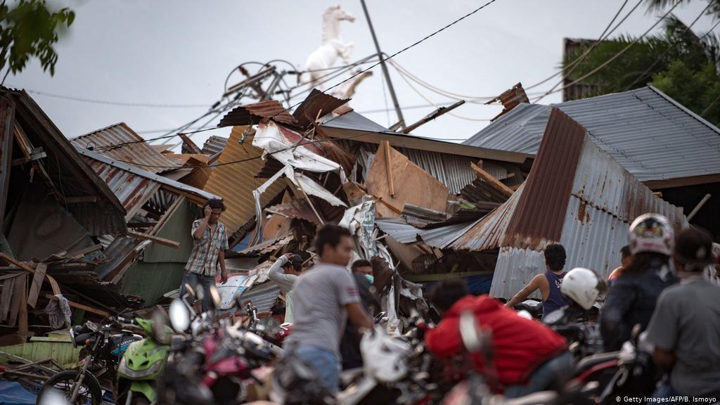Breaking! Deadly Earthquake Kills Thirty People In Indoniesia Island Of Sulwesi