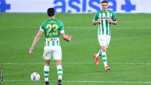 Real Betis Captain Joaquin To Play Into His 40s After Signing New Deal