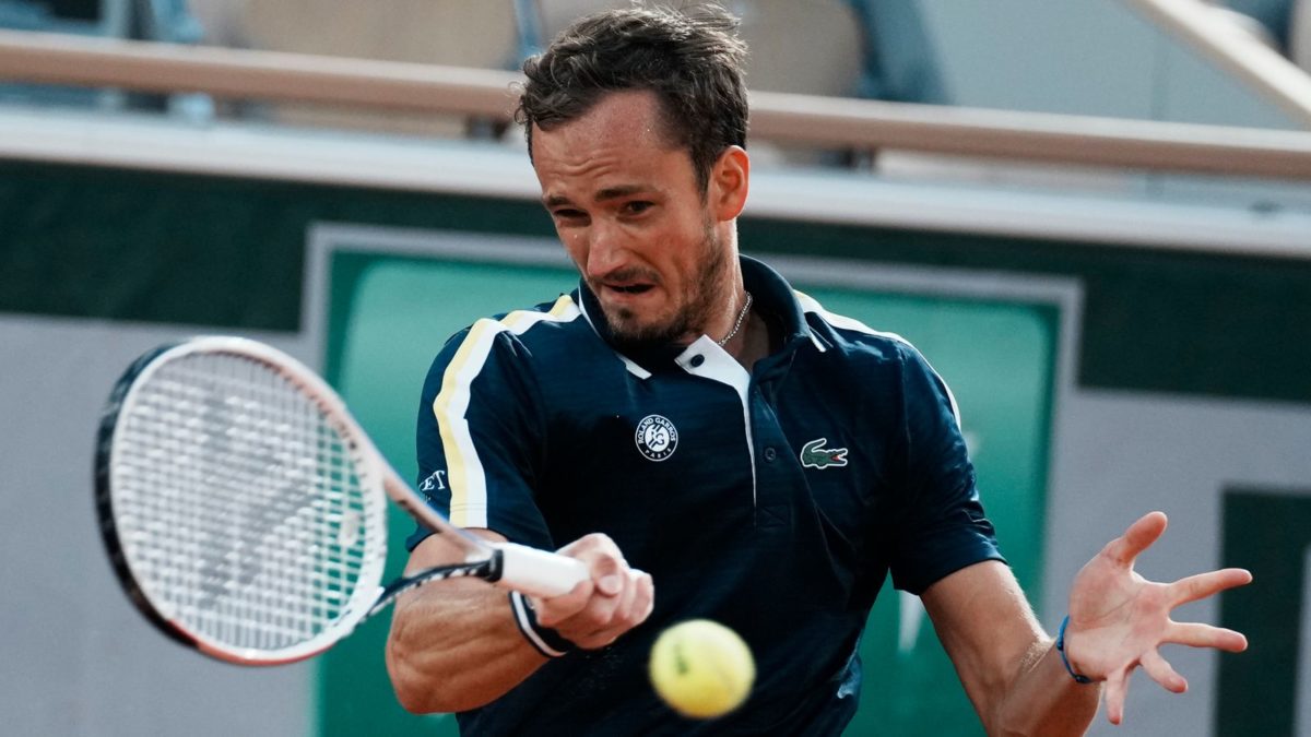 Medvedev Fights Back To Reach French Open Third Round