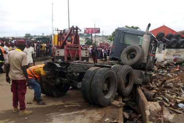 Tanker Crushes Six Cars In Ibadan