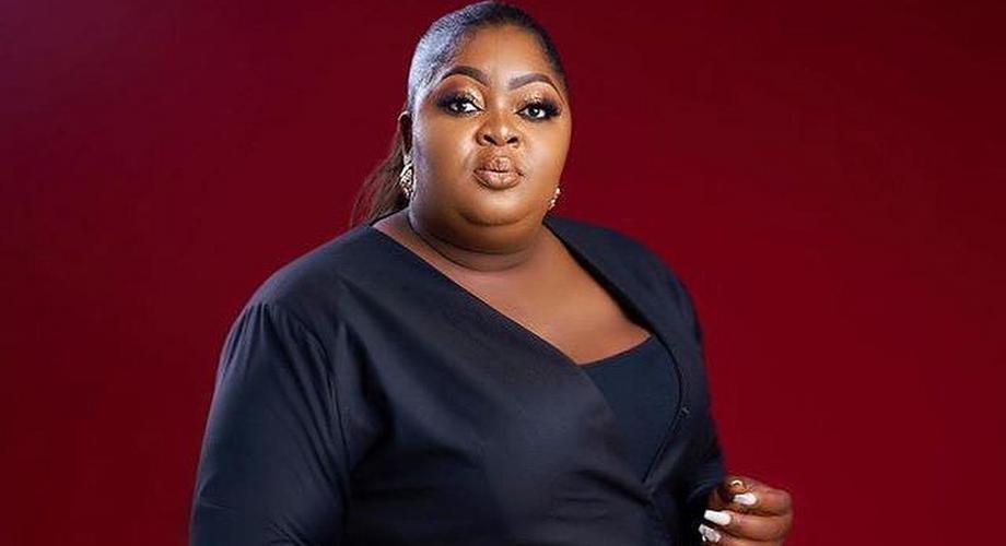 Eniola Badmus Refutes Rumours That She’s 44 Years Old