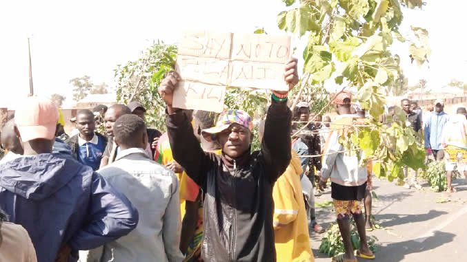 Residents In Plateau Protest As Gunmen Kill Four Mine Workers