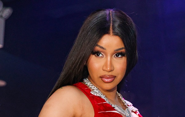 Cardi B Shares Explicit Texts She Exchanged With Offset Amid Infidelity Claims