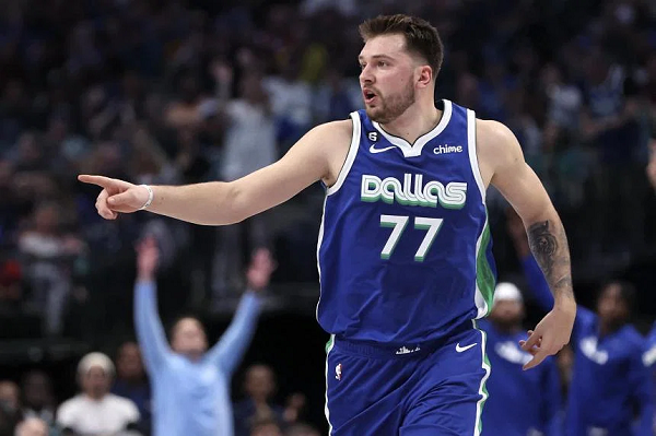 Doncic Triple-double Leads Dallas to Warriors Win
