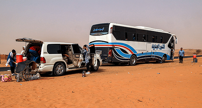 Nigerian Students Contribute Funds for Transportation to Egypt