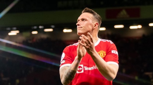 Phil Jones Pens Emotional Letter To Man. United Fans As He Leaves The Club After 12 Years