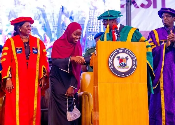 Sanwo-Olu Presents N10m Reward to LASU’s Top Graduate