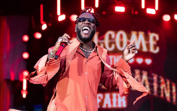 Fans Excited As Burna Boy Sells Out 80,000 Capacity London Stadium