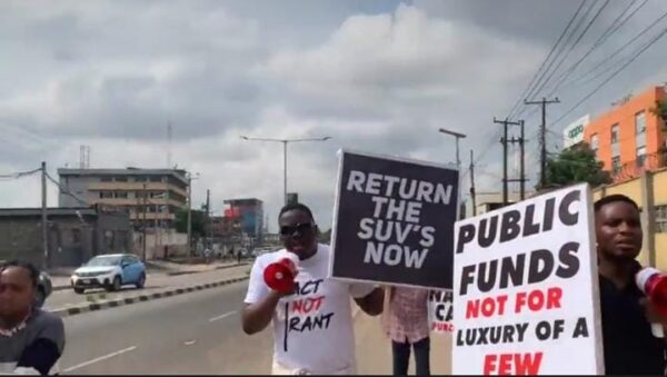 Youths Protest In Lagos Demand Living Wage And Others