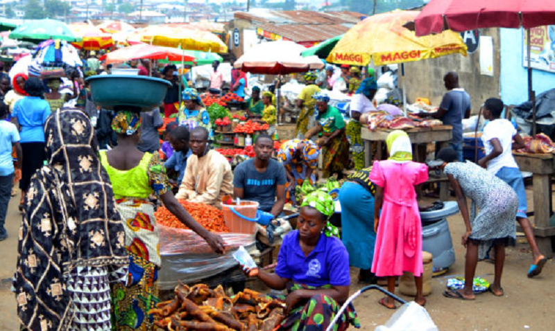 Christmas Shoppers Condemn Naira Scarcity, ATMs Dry Up