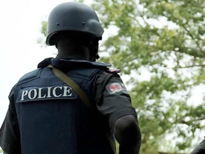 Police Officer Shot Dead In Plateau Market