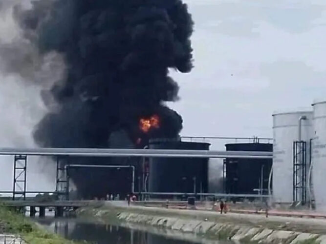 Dangote Refinery Controls Fire at Treatment Plant, No Injuries Reported