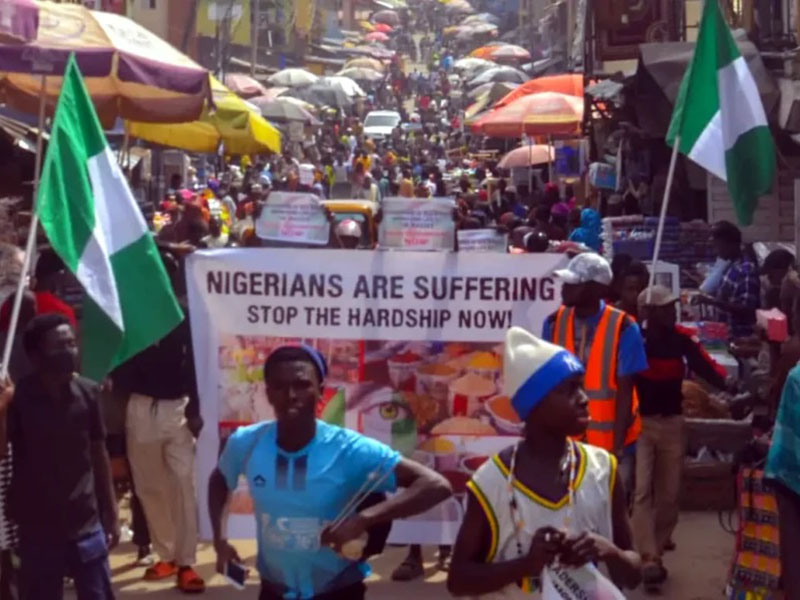 Nigerians Ignore Government Warnings, Hold Protests Against Hardship