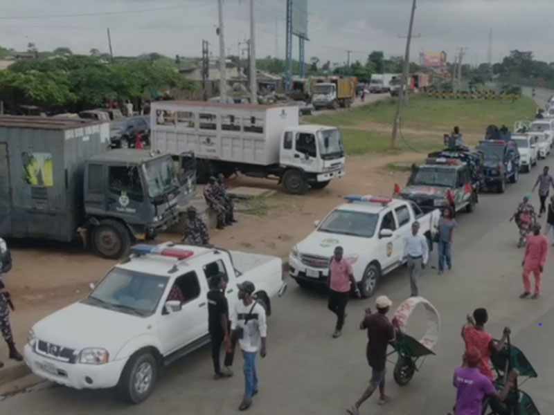 #Endbadgovernance: Heavy Security Presence as Protesters Avoid Ojota, Lagos