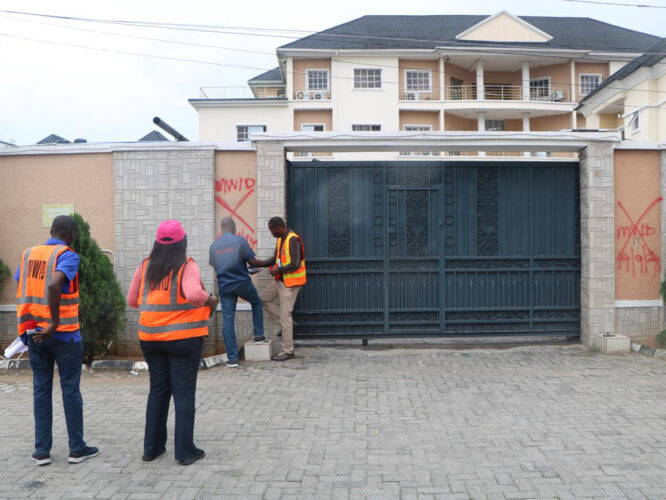 Lagos Threatens To Demolish 280 Illegal Structures