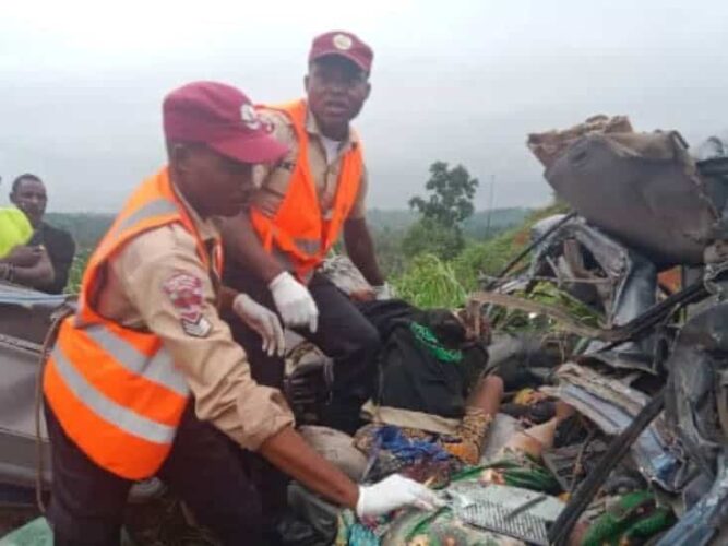 Two Dead, Four Injured in Lagos-Ibadan Expressway Accidents