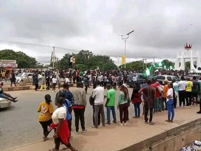 Protesters Set Benue Monarch’s Palace and LG Secretariat Ablaze Over Killings